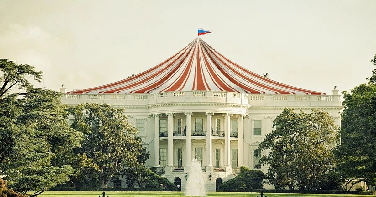 La Casa Bianca trasformata in un tendone da circo: metafora visiva della crisi della leadership americana sotto l’amministrazione Trump.